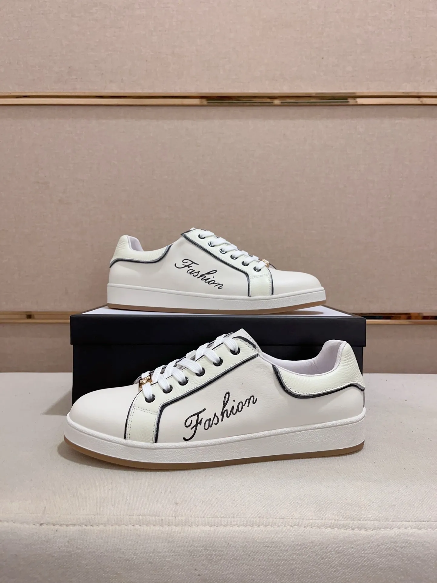 Men's shoes💰 440💰🇮🇹🇮🇹GUCCI(Gucci)🔍🔍new style Available simultaneously at counters, upper 🇮🇹 Italian imported cowhide, fully imported genuine leather lining 💪💪, completely 1⃣️ to 1⃣️ replica 🇮🇹💪💪, ⚠ sole : The original sole is specially provided by the original factory. The exclusive movable molded sole is super comfortable. ⚠Original factory goods, 🔍🔍high quality, you can enter and leave the counter at will, welcome to compare⚠. Code number:38-44